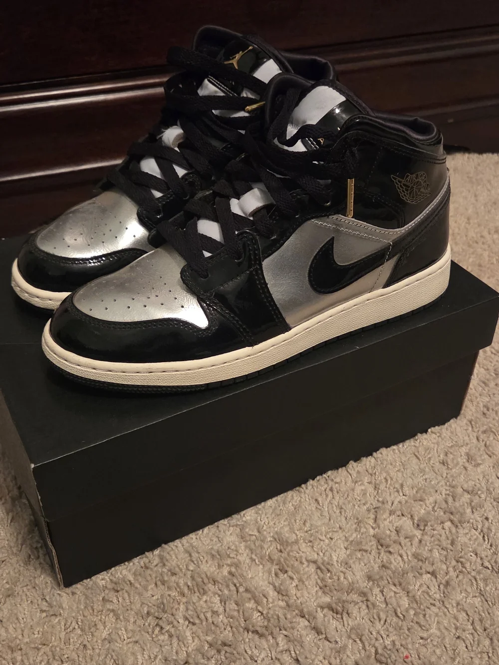 Air Jordan 1 MID SE (GS)